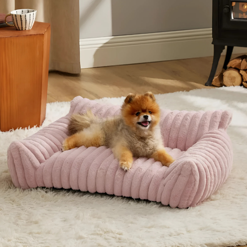 Miluva Plush Lounge